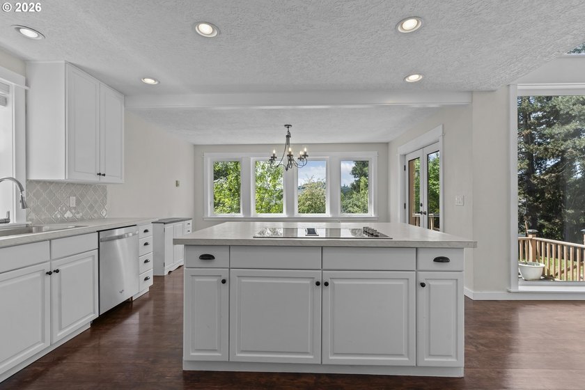 4 bed, 2.5-bath home offering 2,386 sq ft of thoughtfully - photo 5