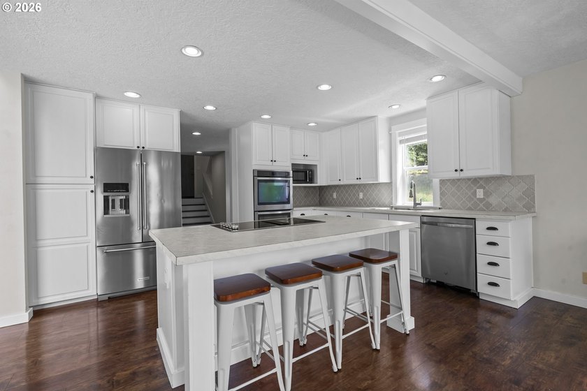 4 bed, 2.5-bath home offering 2,386 sq ft of thoughtfully - photo 10