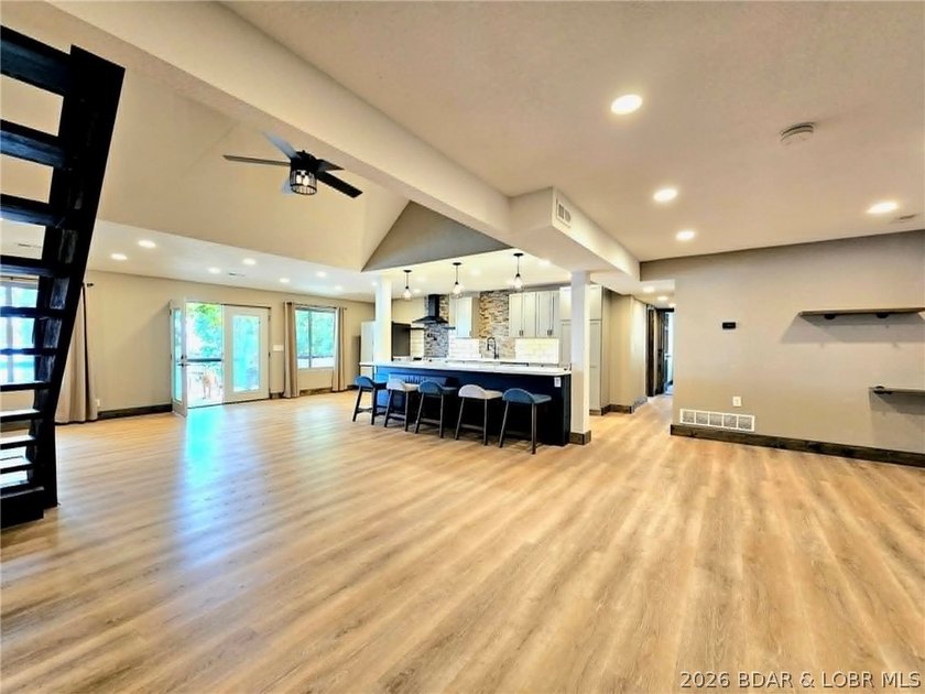 Two beautifully remodeled lakefront homes offering an incredible - photo 12