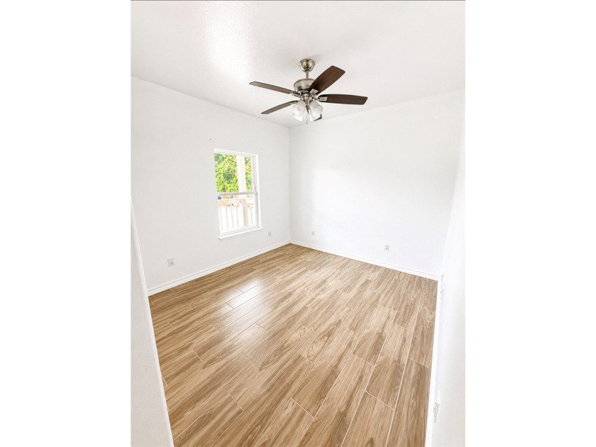 Great opportunity in an unbeatable location! Built in 2021! This - photo 6