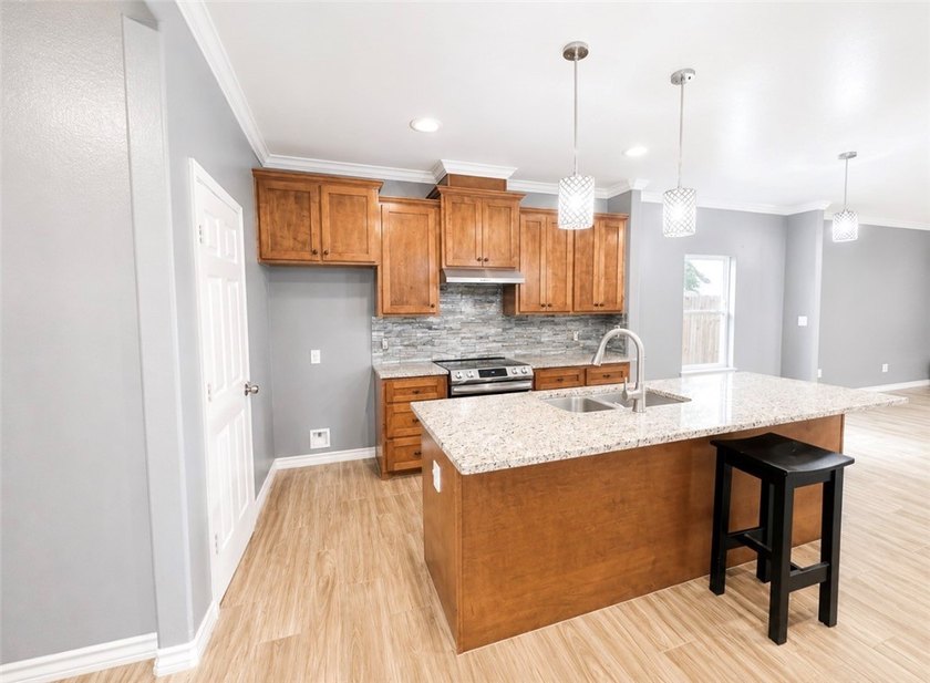 Great opportunity in an unbeatable location! Built in 2021! This - photo 10