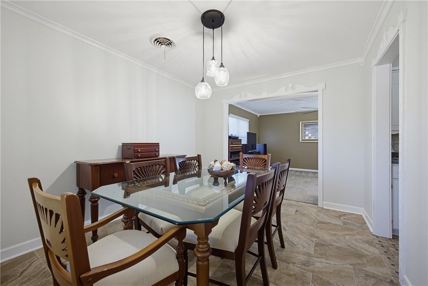 LOCATED in the heart of Portland! This beautifully maintained - photo 8