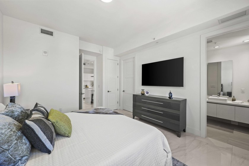 Located in the heart of Downtown Boca, Tower 155 is everything - photo 19