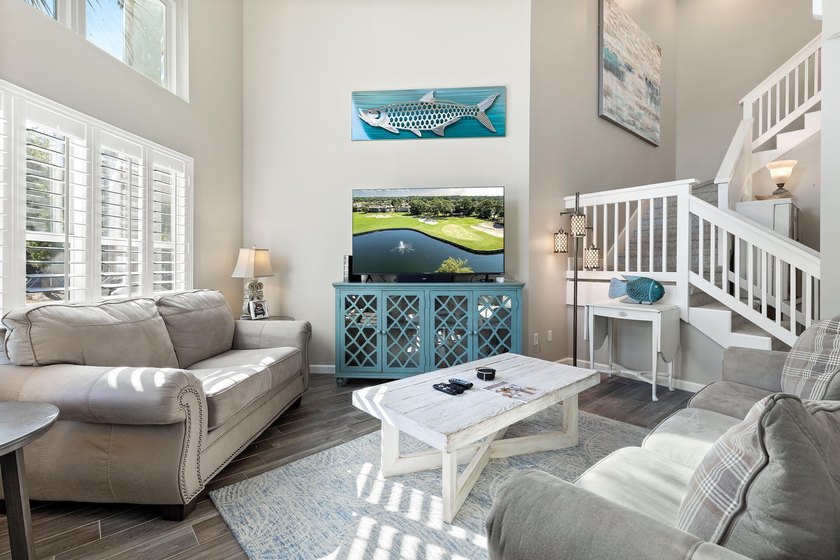 Welcome to 982 Northshore Drive, a beautifully updated townhome - photo 11