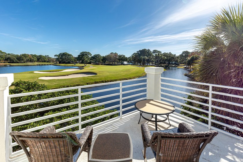 Welcome to 982 Northshore Drive, a beautifully updated townhome - photo 25