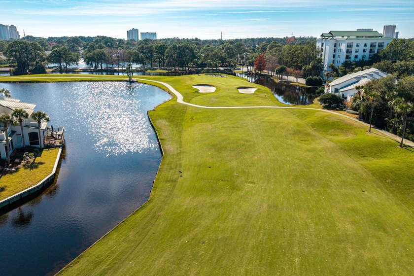 Welcome to 982 Northshore Drive, a beautifully updated townhome - photo 49
