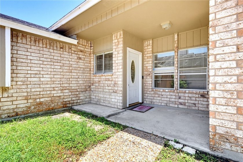 Fabulous home in desirable Wood River, just steps away from the - photo 22
