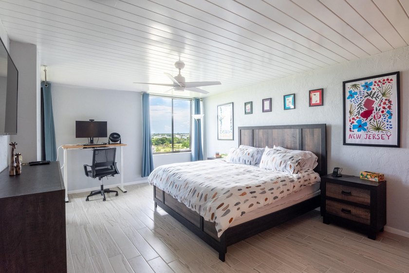 Beautiful 3 bedroom 3 full bath unit with Amazing Panoramic - photo 22
