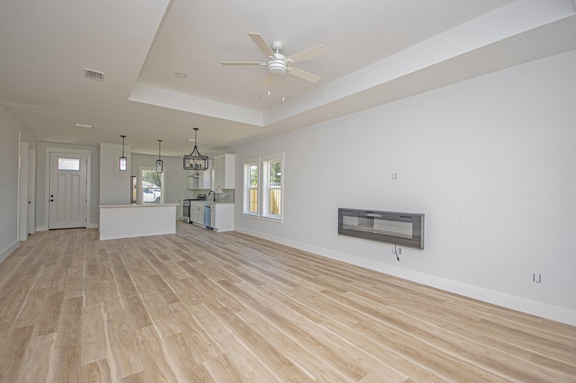 Step into this semi-custom home beautifully designed with plenty - photo 24
