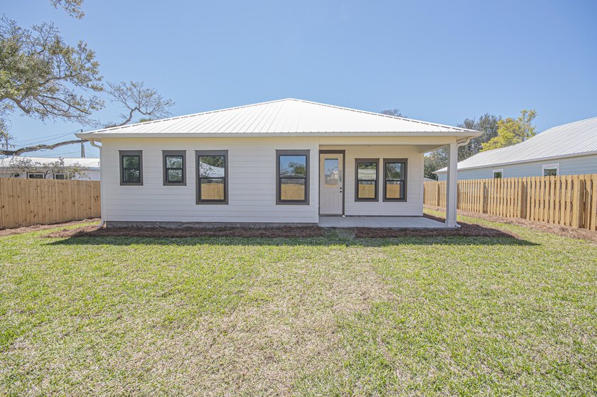 Step into this semi-custom home beautifully designed with plenty - photo 49