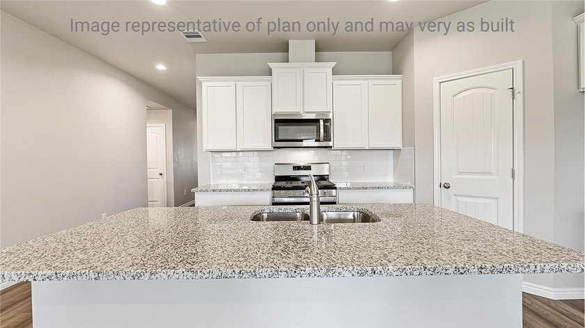 The Texas Cali Plan is a single- story, 4 bedroom , 2- bathroom - photo 5