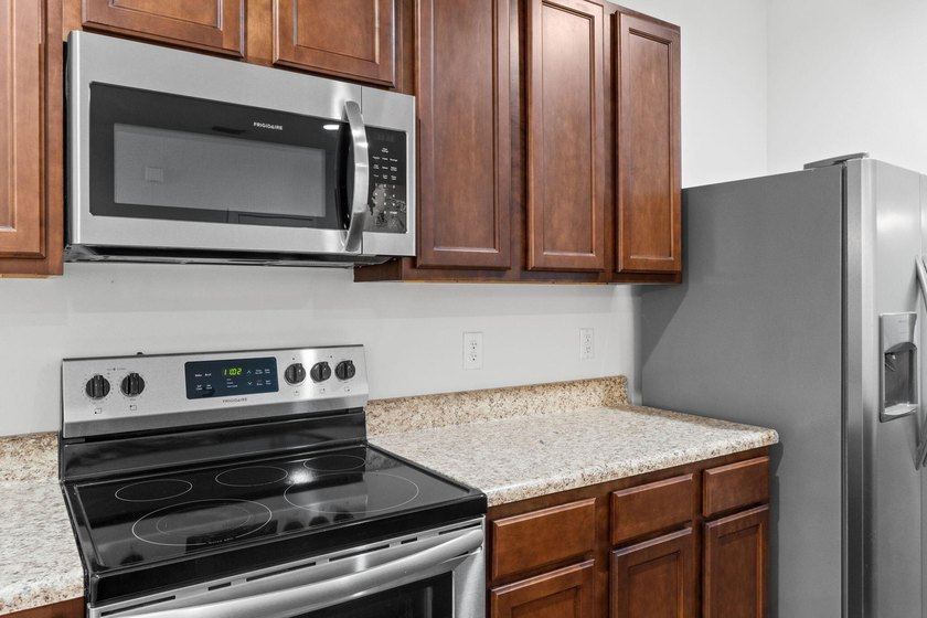 Fantastic home! Affordably priced to sell. This home has so much - photo 13