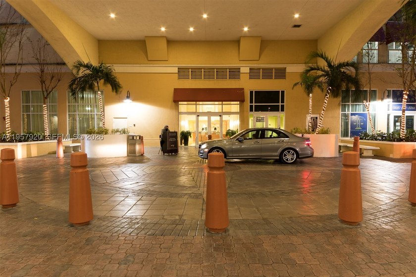 Beautiful unit in high floor with spectacular view of city - photo 21