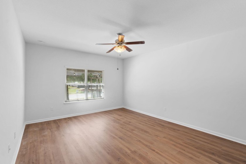 Fantastic home! Affordably priced to sell. This home has so much - photo 26