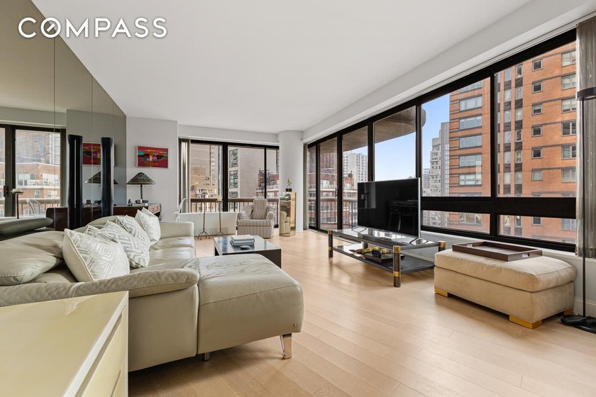 Welcome to 167 E 61st St, a stunning oversized 2-bedroom, 2 - photo 8