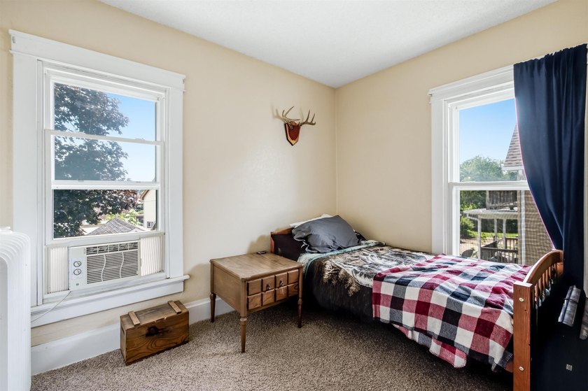 With a little TLC, this 4 bedroom, 1.5 bath home could be - photo 31