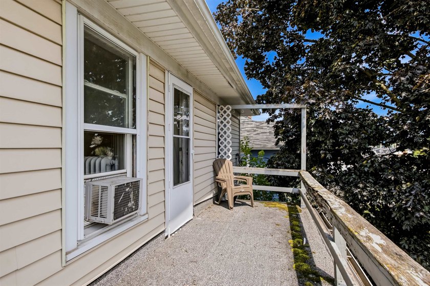 With a little TLC, this 4 bedroom, 1.5 bath home could be - photo 34