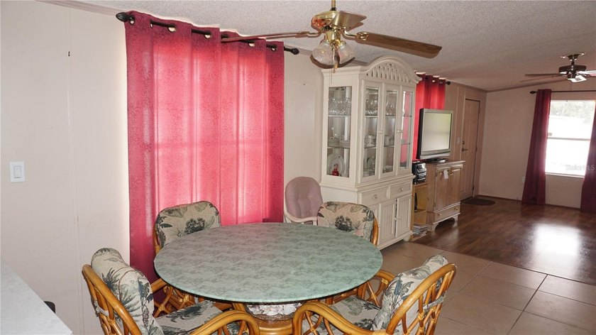 PONDEROSA PARK - SUPERB 2 BEDROOM, 2 BATH, BUILT IN 1994, EAT-IN - photo 5