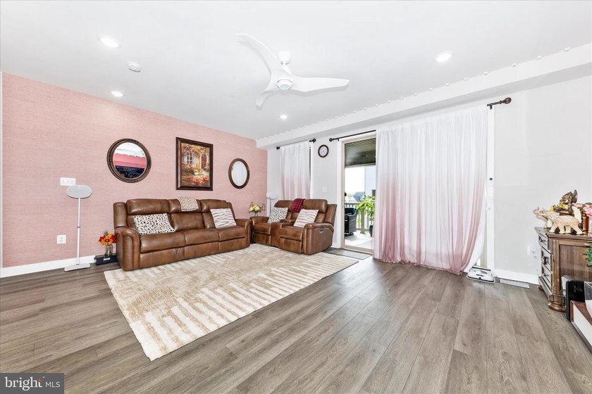 Price Reduction - Priced to SELL! Welcome to 6110 Stonecat Ct in - photo 10