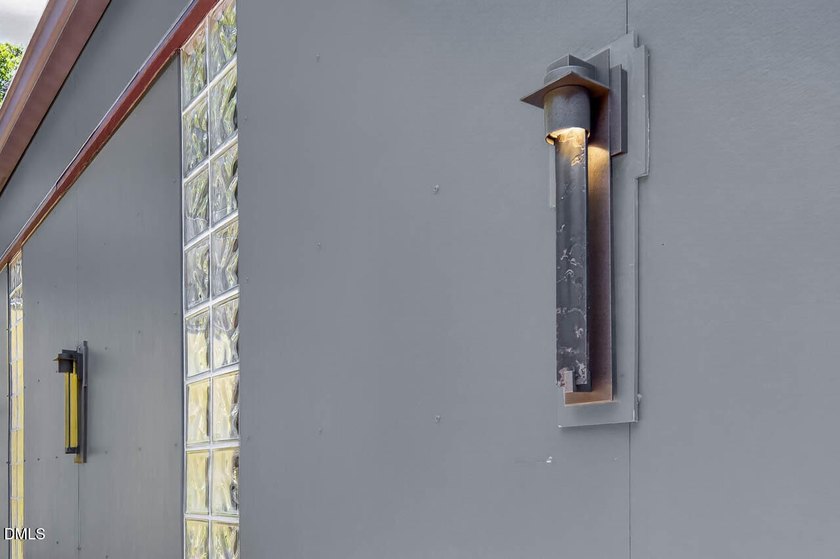 Designed by renowned North Carolina Modernist architect Bill - photo 17