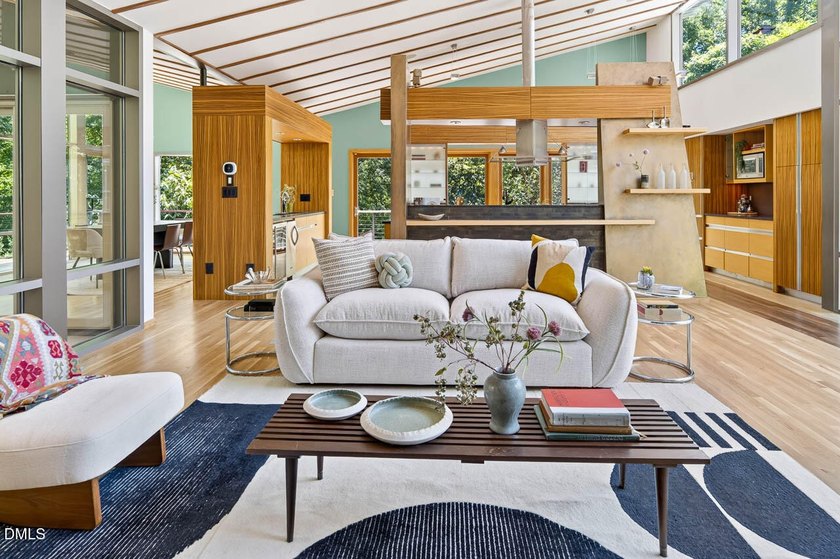Designed by renowned North Carolina Modernist architect Bill - photo 19