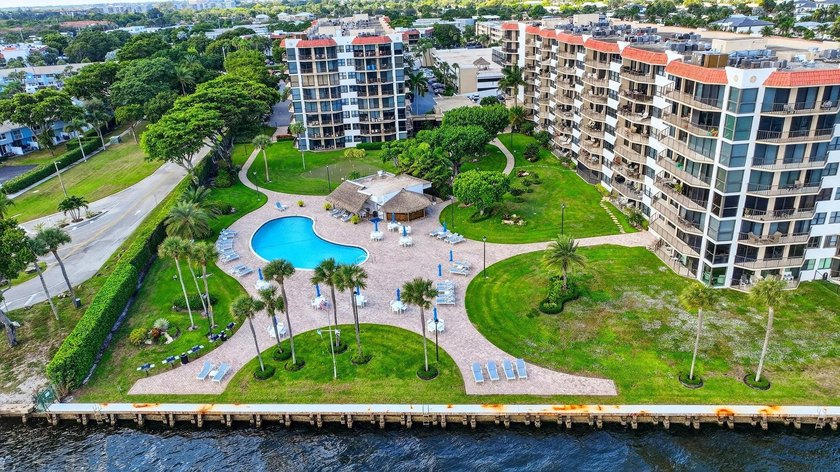 Wake up to breathtaking Intracoastal views from this upgraded - photo 33