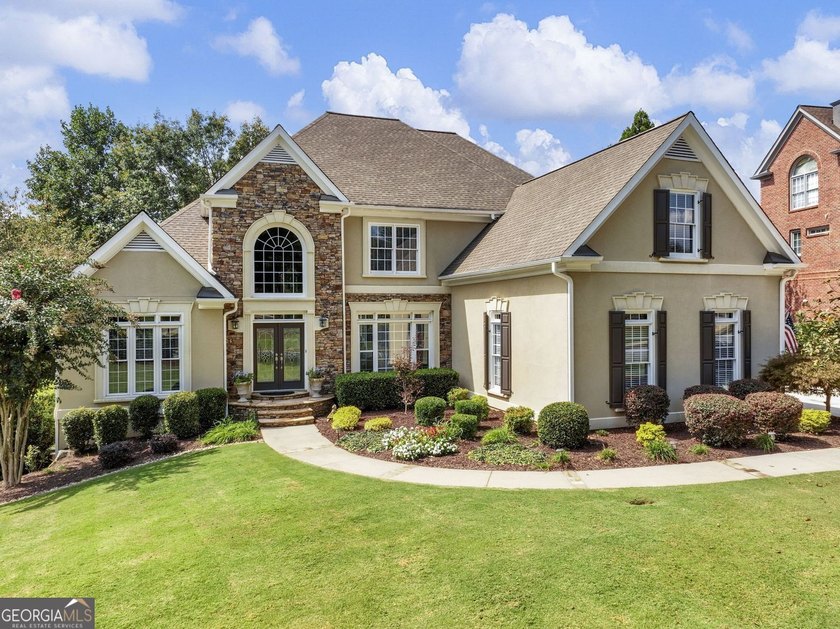 Some homes check boxes. Others make you want to stay awhile - photo 2