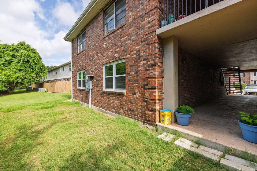 Beautifully updated and move-in ready, this charming condo is - photo 21
