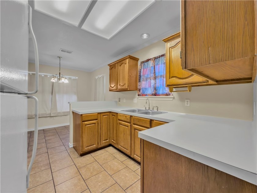 Experience the perfect harmony of comfort and convenience in - photo 8