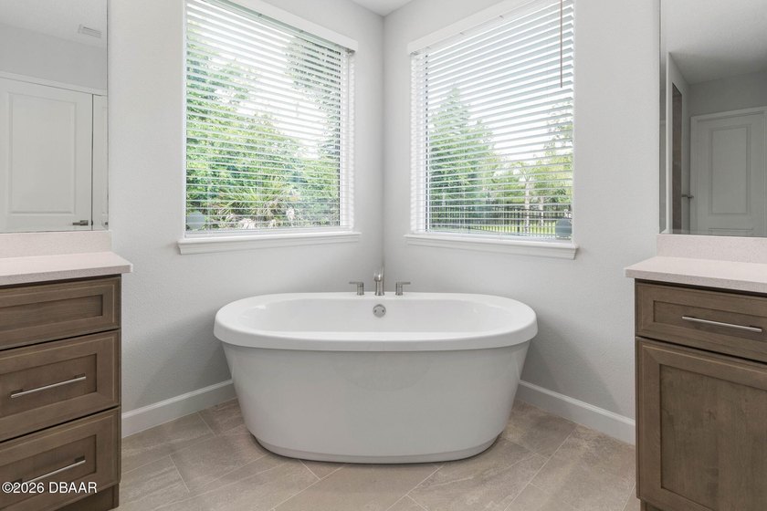 Step inside 114 New Leatherwood Drive, where luxury, comfort - photo 45