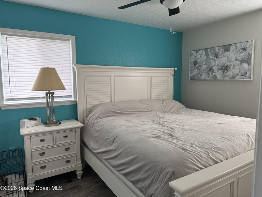This beautiful home boasts 4 bedrooms pus a bonus/flex room and - photo 10