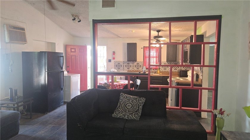 INVESTMENT OPPORTUNITY!! Main house is 4 Bedrooms and 1 Bath and - photo 8