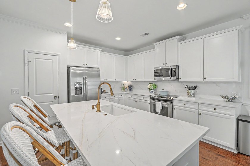This may be the home for you! This fabulous home is a - photo 12