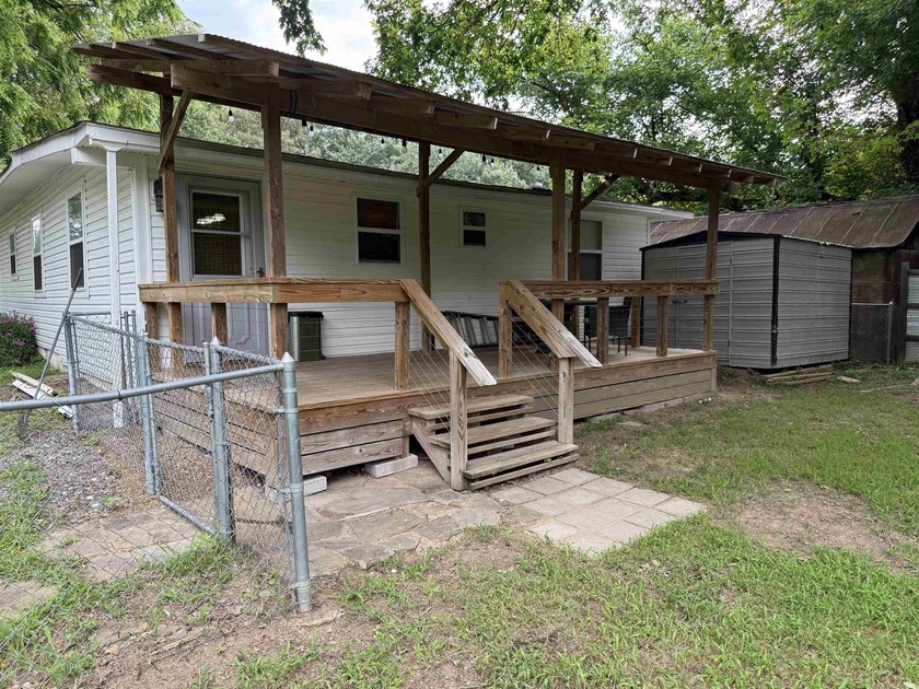 Welcome home to this charming 4-bedroom, 2-bath home nestled in - photo 25