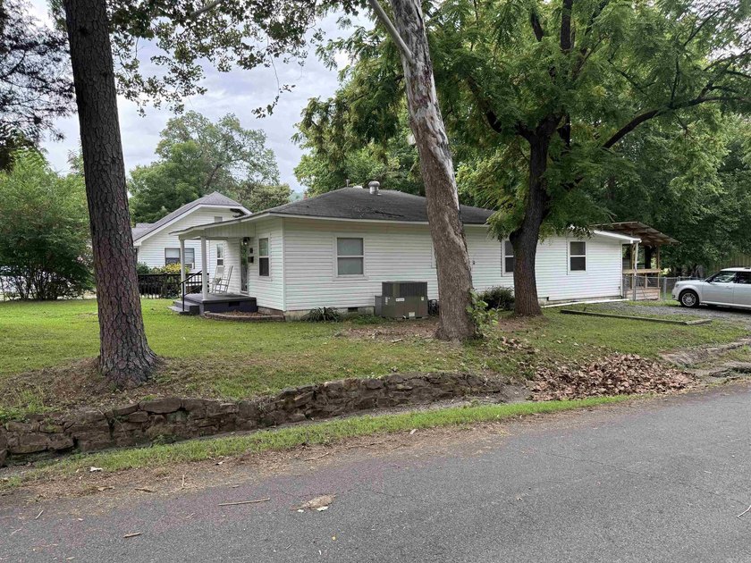 Welcome home to this charming 4-bedroom, 2-bath home nestled in - photo 29