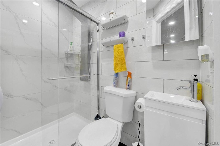 Welcome to 1804 Seminole Avenue, a beautifully maintained - photo 22