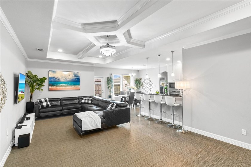 **STUNNING SOUTHSIDE HOME | 24 PAID-IN-FULL SOLAR PANELS | - photo 6