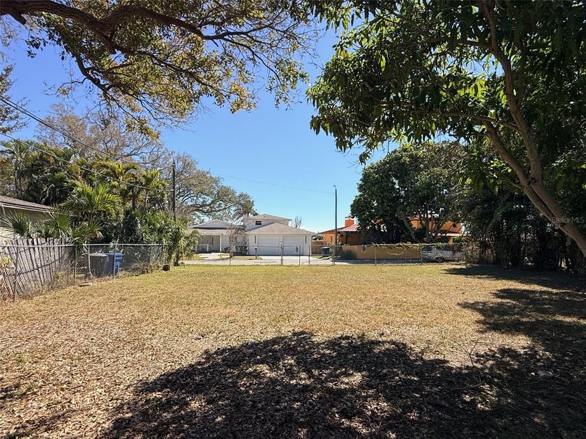 Great location to build your dreanm home. The 70X131 large lot - photo 5