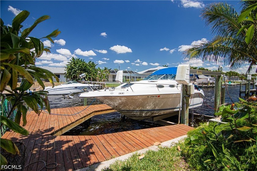 Waterfront Living at Its Best - Direct Gulf Access &amp; Private - photo 22