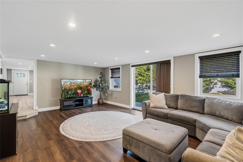 Finest South Shore Living in Prestigious Sequams Colony Welcome - photo 21