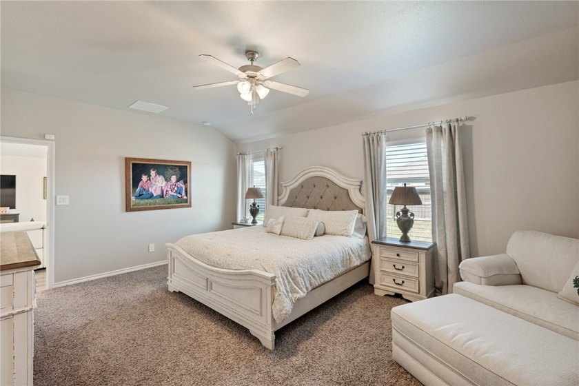 This beautiful 4 bedroom, 2 bath home is located in the - photo 10