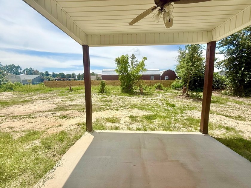 Perfect starter home in Baymeadows! If you've been waiting for - photo 18
