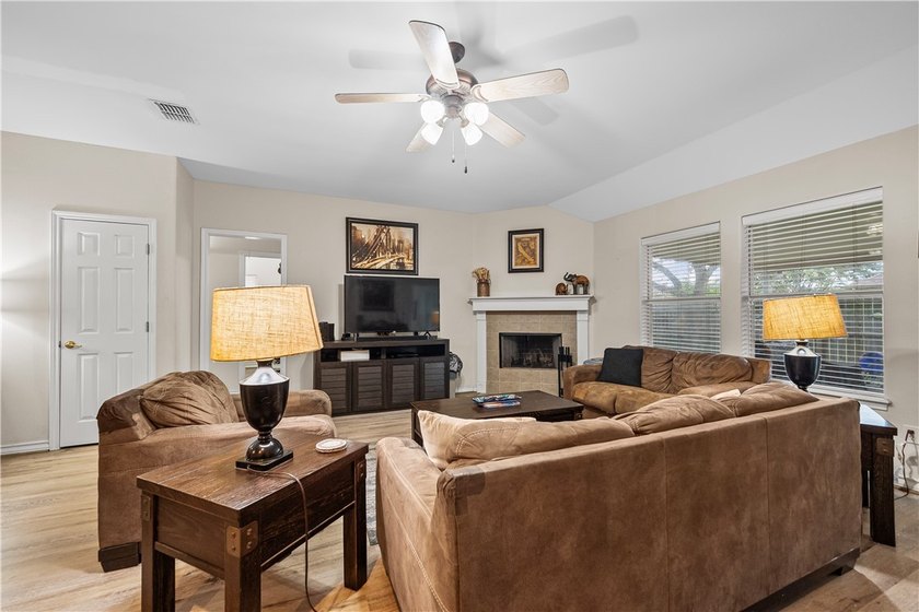 Welcome to 336 Lema Drive in the desirable Northshore - photo 8