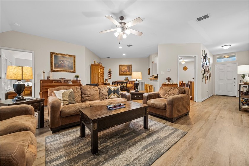 Welcome to 336 Lema Drive in the desirable Northshore - photo 9