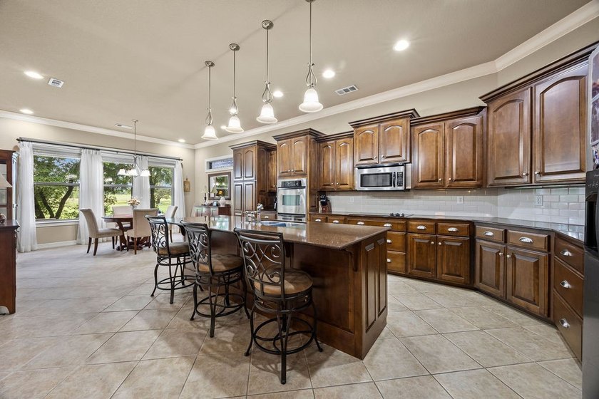 Amazing , like no other, one owner custom home within a wooded - photo 11
