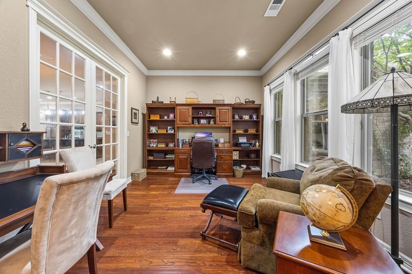 Amazing , like no other, one owner custom home within a wooded - photo 20