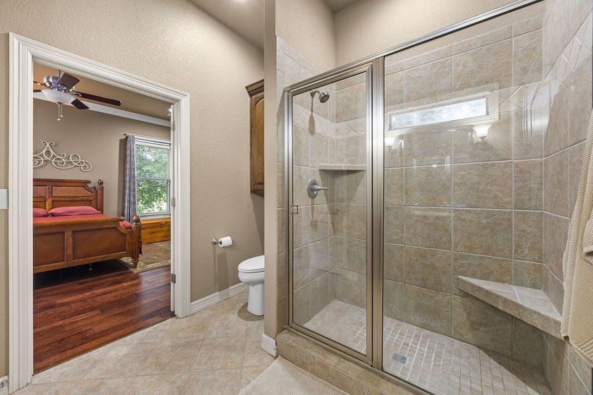 Amazing , like no other, one owner custom home within a wooded - photo 28