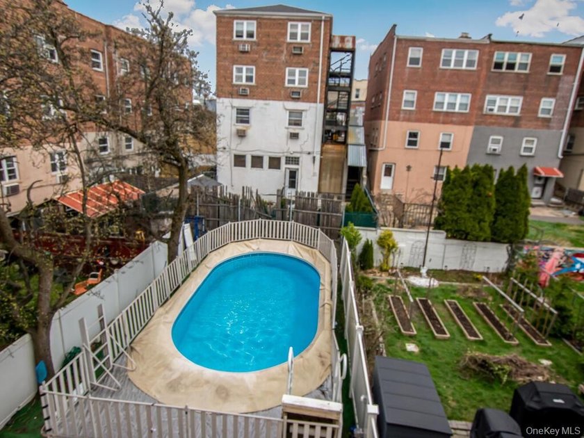 Welcome to 1062 Calhoun Ave. Phenomenal Opportunity to own this - photo 32