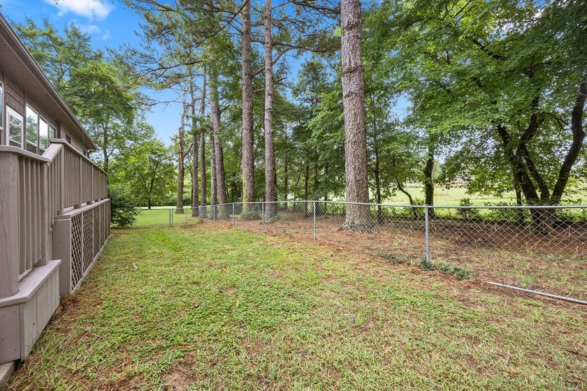 Amazing , like no other, one owner custom home within a wooded - photo 42