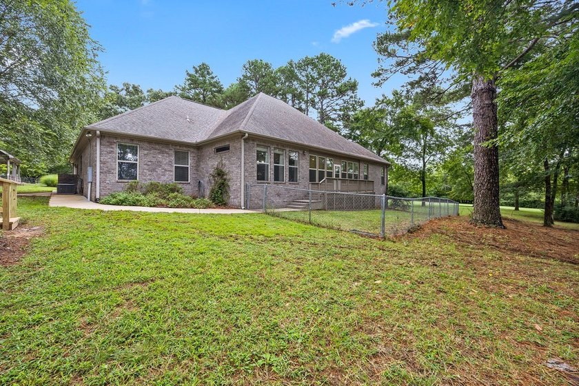 Amazing , like no other, one owner custom home within a wooded - photo 45